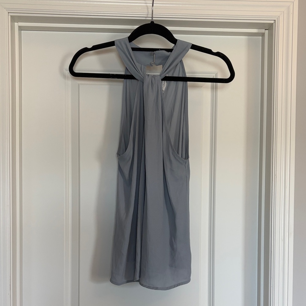 Sleeveless Twist-Neck Tank Top - Light blue